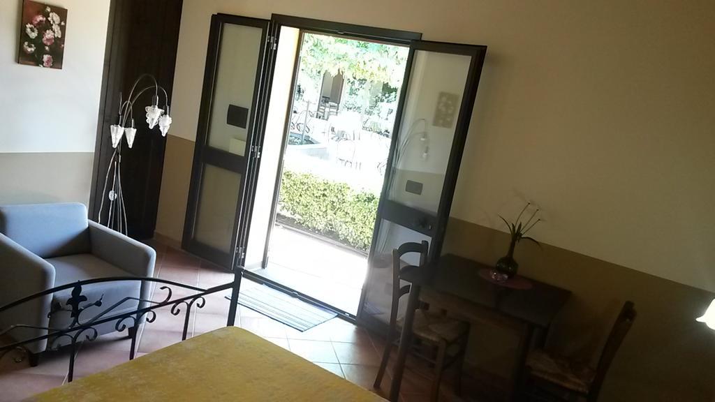 阿格里特斯莫Il波佐安蒂科酒店 马斯卡利 外观 照片